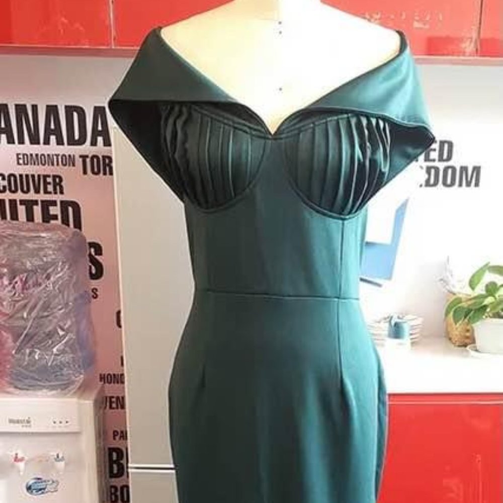 LADIES FORMAL DRESS